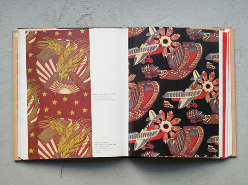 Textiles Revilutionnaires Sovietiques