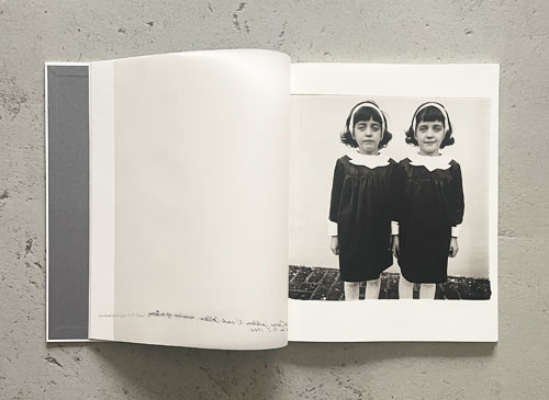 古書古本 Totodo: Diane Arbus: A box of ten photographs（ダイアン 
