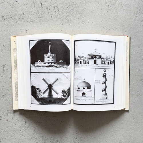 LEQUEU: An Architectural Enigma