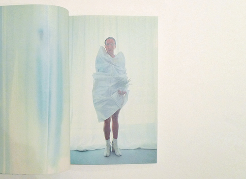 古書古本 Totodo：'2000-1' Maison Martin Margiela by Mark Borthwick